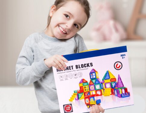 Set 110 piese magnetice de construit educational si creativ pentru copii